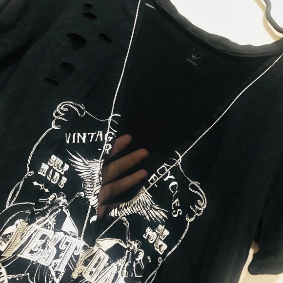 Black top with mesh - Picture 4 of 4